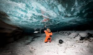 ledová jeskyně, skútry, Island