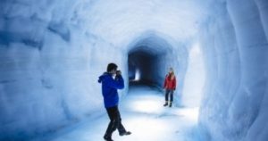 Tunel do ledovce Langjokull