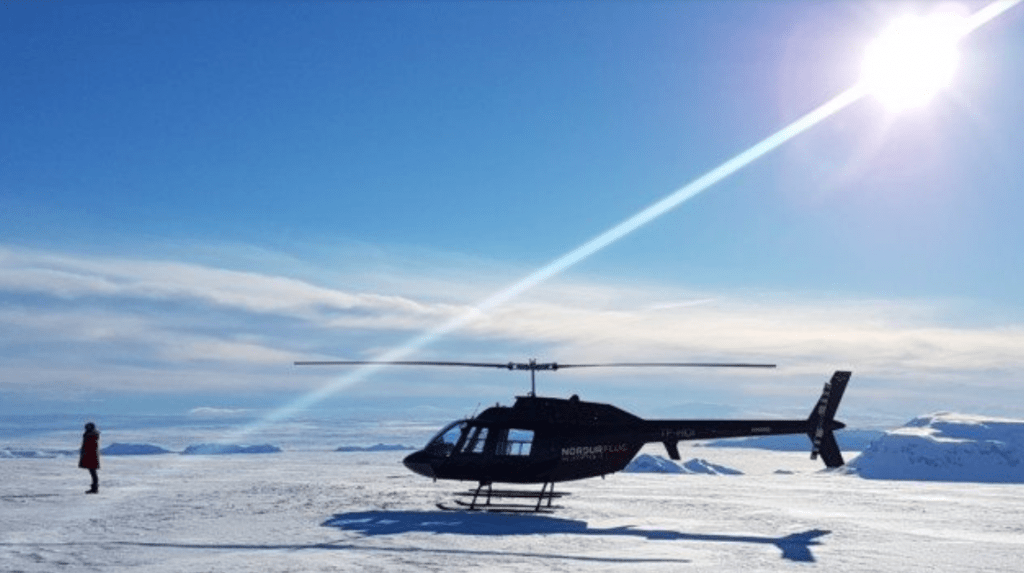 helikoptéra na ledovci