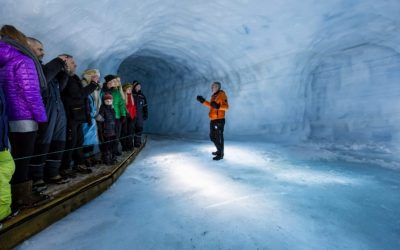 Tunel do ledovce z Reykjavíku